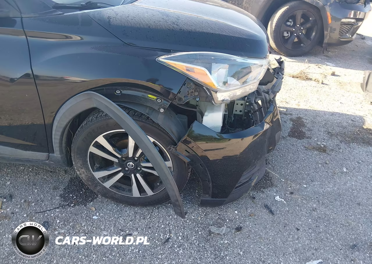 2019 Nissan Kicks Sv VIN:3N1CP5CU2KL565086 - 6