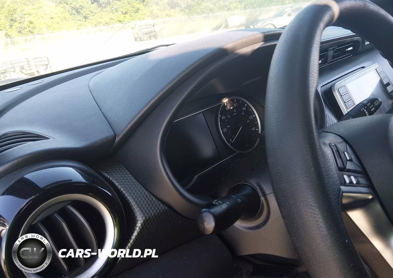 2019 Nissan Kicks Sv VIN:3N1CP5CU2KL565086 - 7
