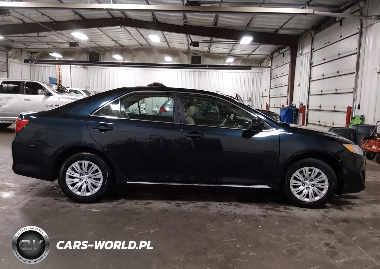 2014 Toyota Camry Le VIN:4T4BF1FK1ER442583 - 13