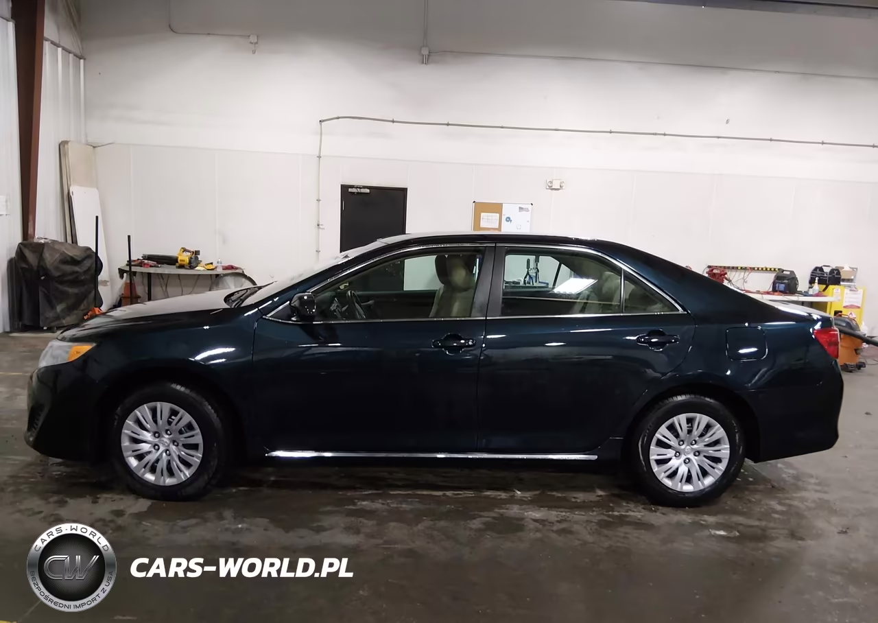 2014 Toyota Camry Le VIN:4T4BF1FK1ER442583 - 14