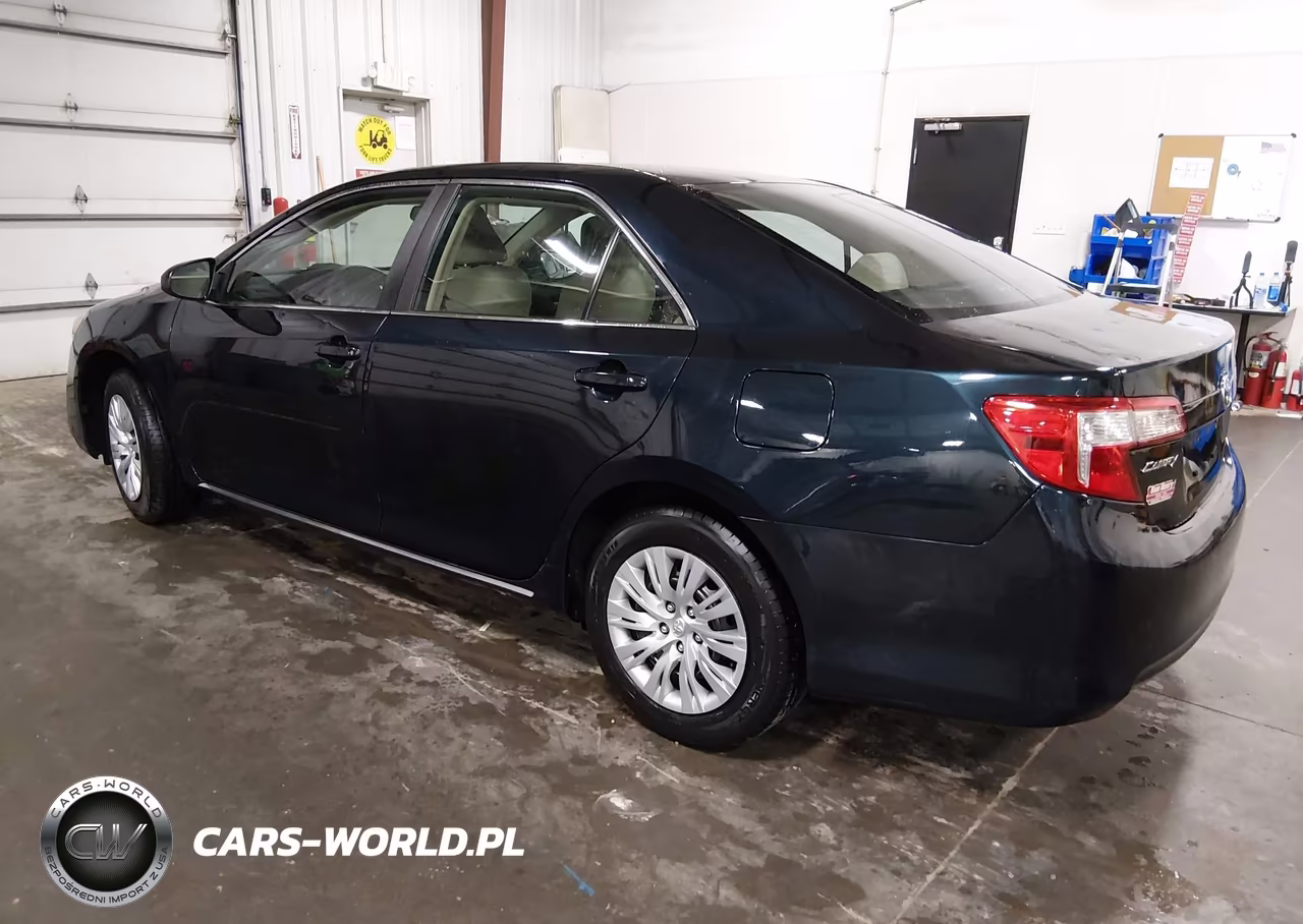 2014 Toyota Camry Le VIN:4T4BF1FK1ER442583 - 3