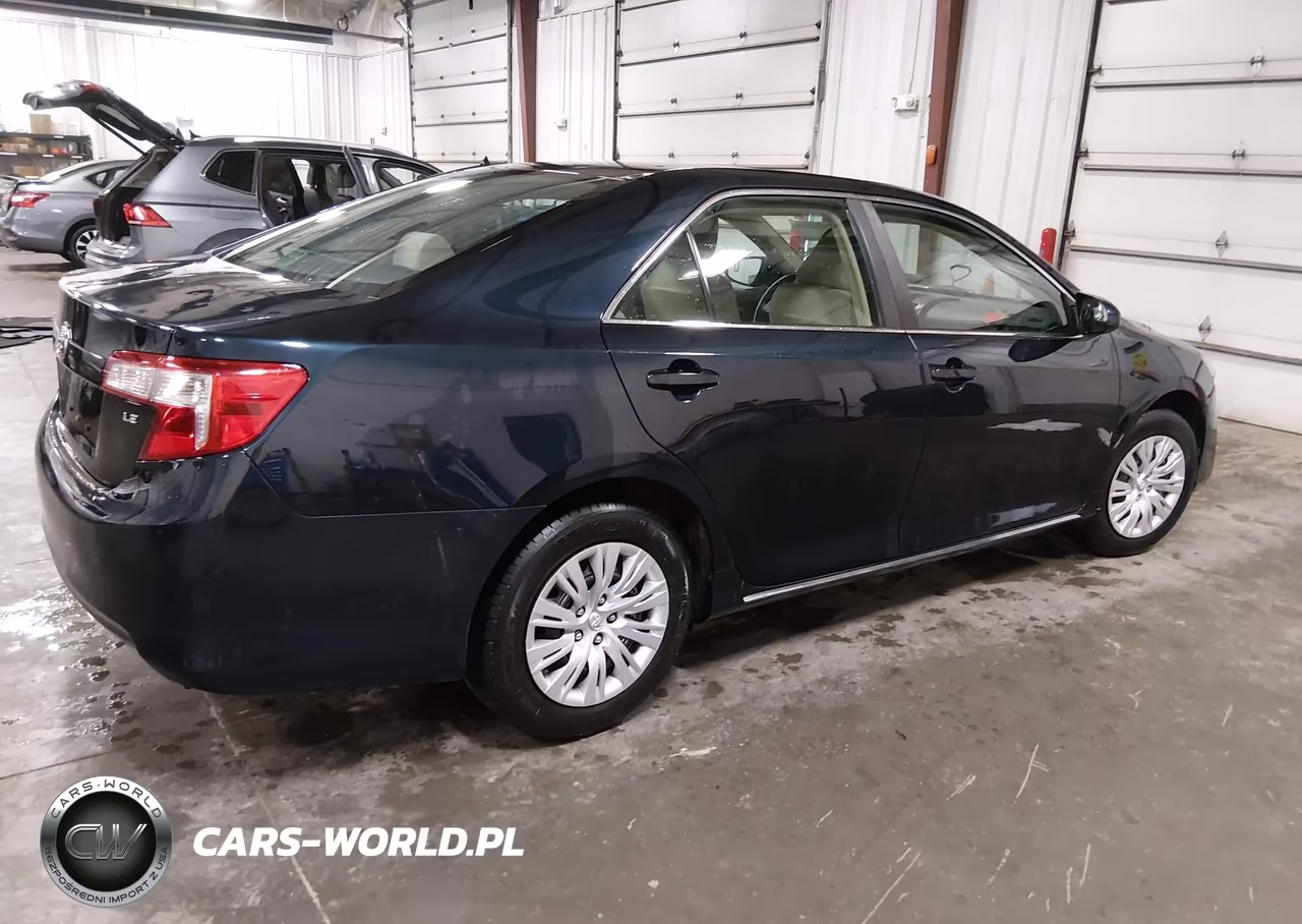2014 Toyota Camry Le VIN:4T4BF1FK1ER442583 - 4