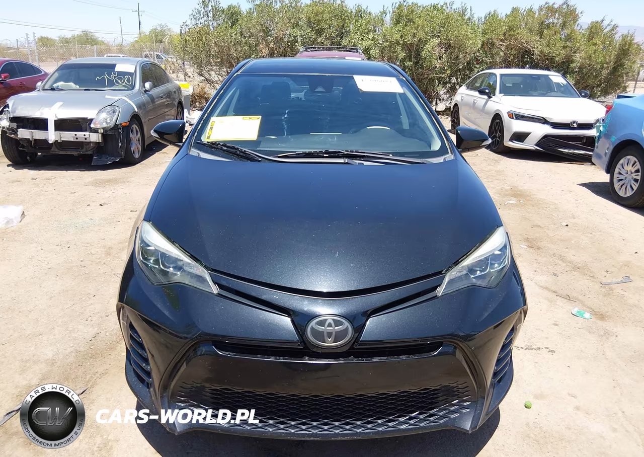 2018 Toyota Corolla Se VIN:2T1BURHE8JC100310 - 11