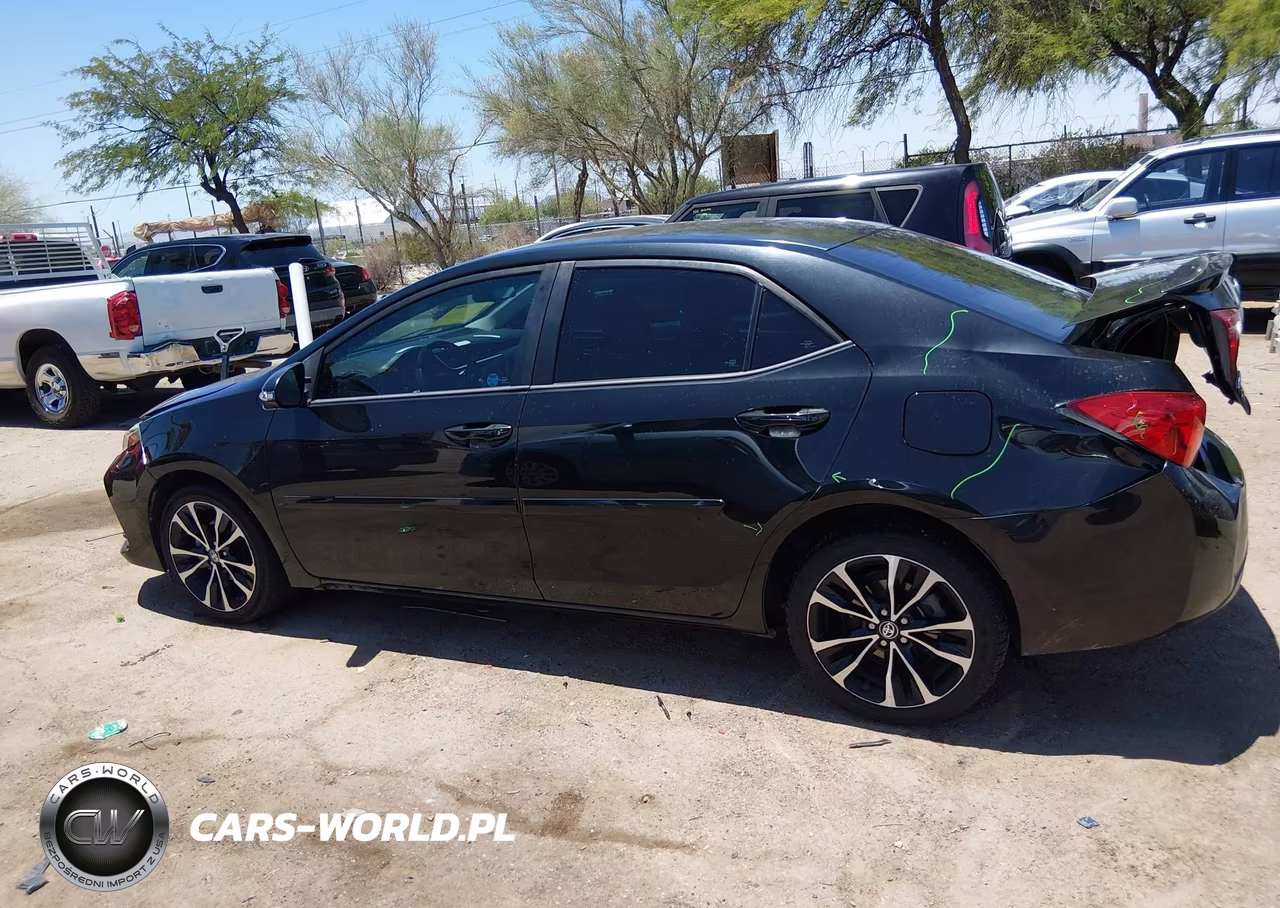 2018 Toyota Corolla Se VIN:2T1BURHE8JC100310 - 13