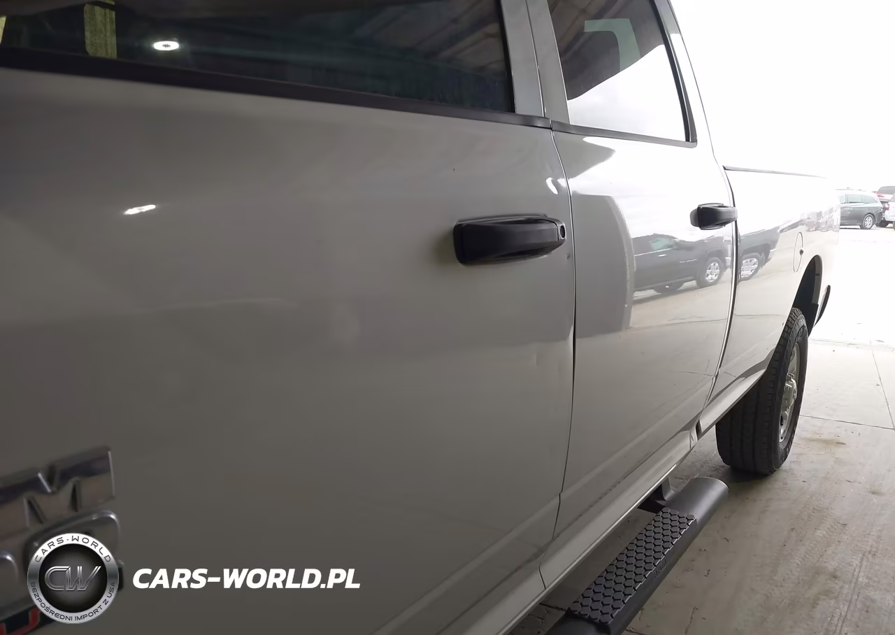2018 Ram 3500 Tradesman 4X4 8' Box VIN:3C63R3GTXJG412578 - 12