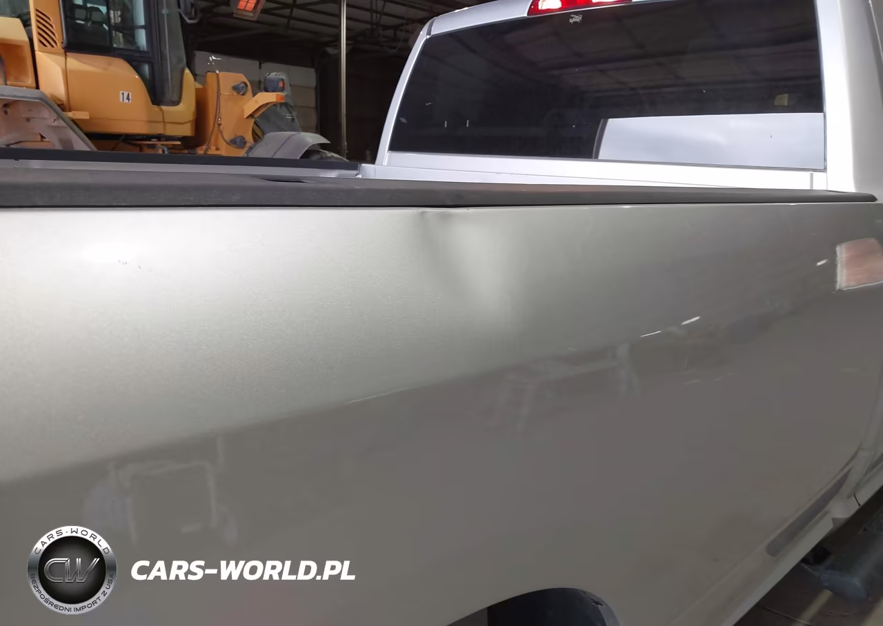 2018 Ram 3500 Tradesman 4X4 8' Box VIN:3C63R3GTXJG412578 - 14