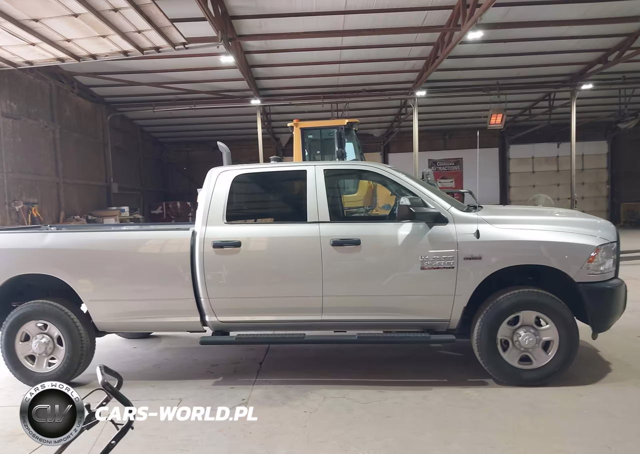 2018 Ram 3500 Tradesman 4X4 8' Box VIN:3C63R3GTXJG412578 - 16