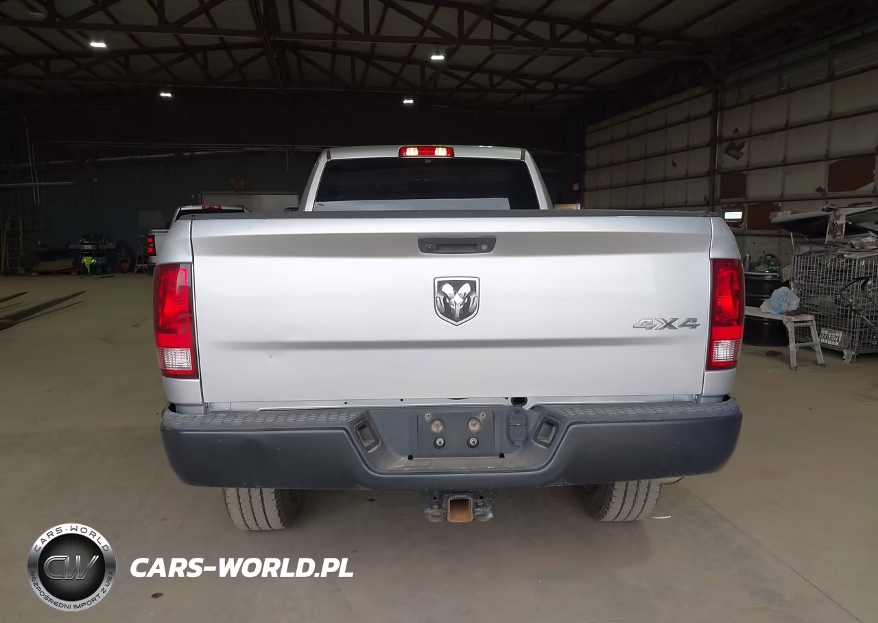 2018 Ram 3500 Tradesman 4X4 8' Box VIN:3C63R3GTXJG412578 - 19