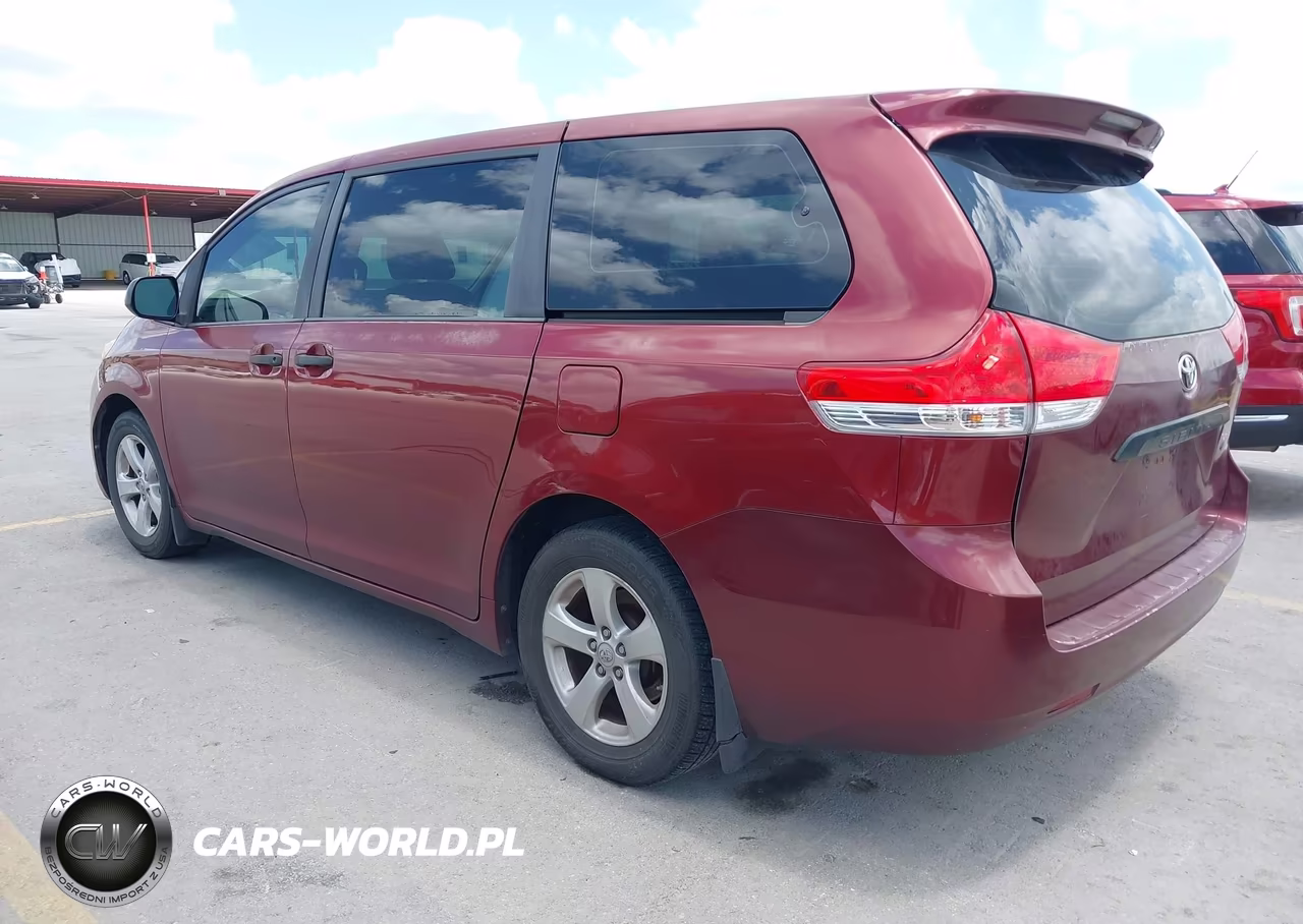 2011 Toyota Sienna Base V6 VIN:5TDZK3DC8BS132740 - 3