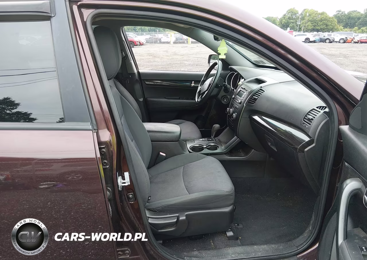 2012 Kia Sorento Lx VIN:5XYKTDA60CG271794 - 5