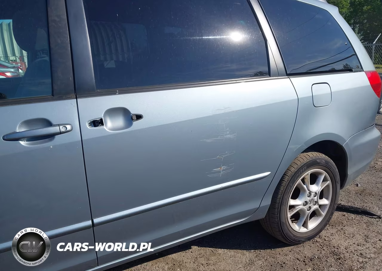 2004 Toyota Sienna Le VIN:5TDBA23C64S007626 - 6