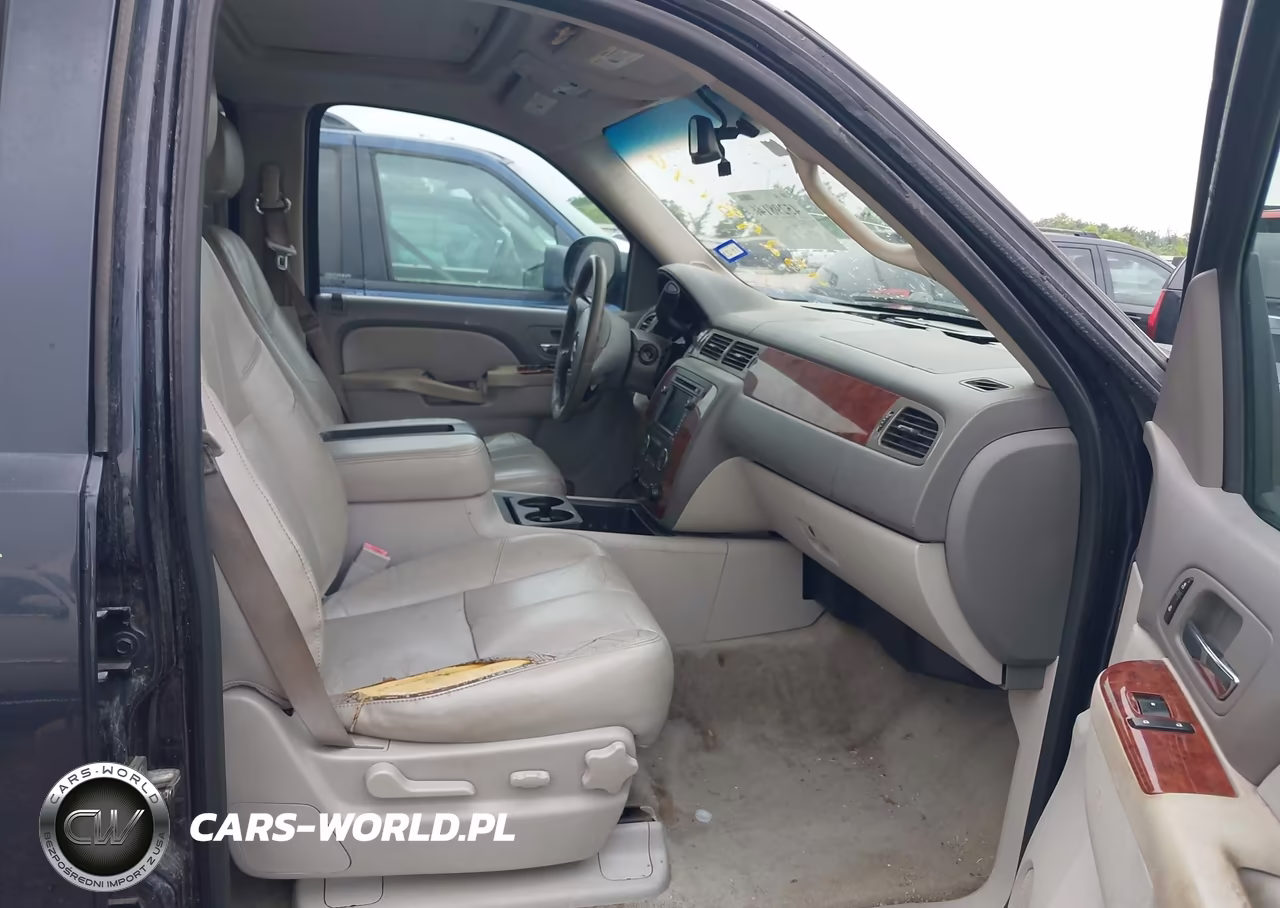 2013 Chevrolet Tahoe Lt VIN:1GNSCBE02DR205932 - 5