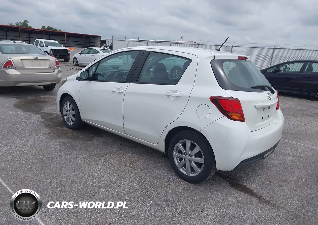 2015 Toyota Yaris Le VIN:VNKKTUD38FA030322 - 3