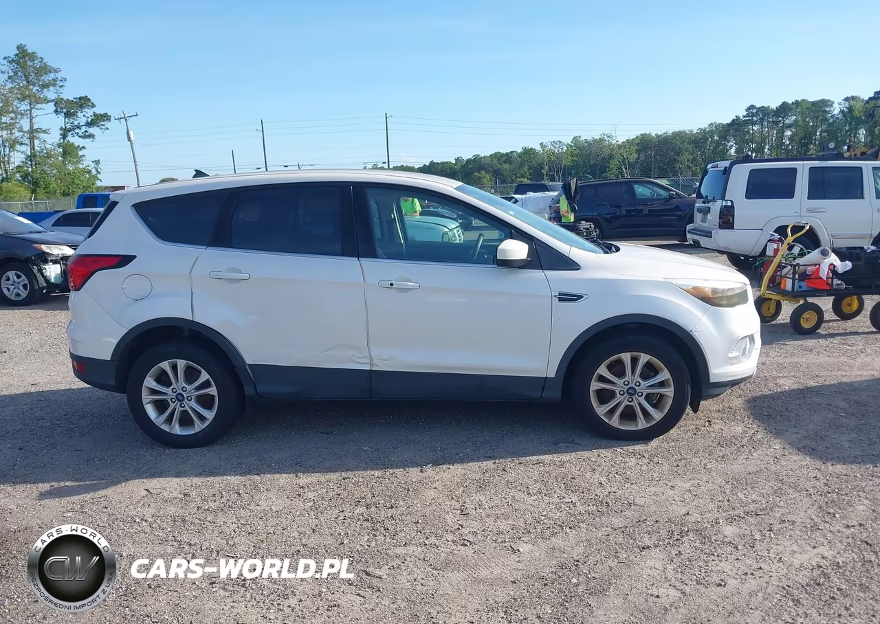 2019 Ford Escape Se VIN:1FMCU0GDXKUA06079 - 13