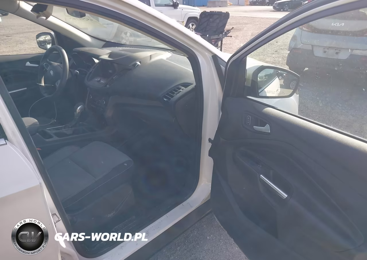2019 Ford Escape Se VIN:1FMCU0GDXKUA06079 - 5