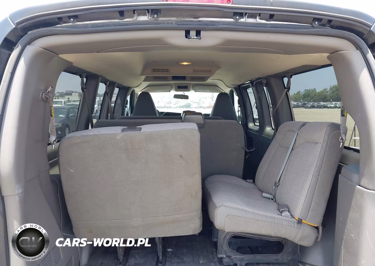 2018 Chevrolet Express 2500 Ls VIN:1GAWGEFG9J1300373 - 12