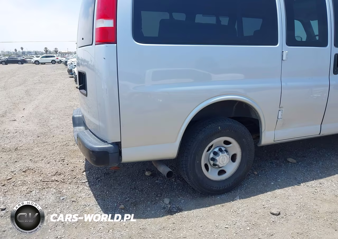 2018 Chevrolet Express 2500 Ls VIN:1GAWGEFG9J1300373 - 14
