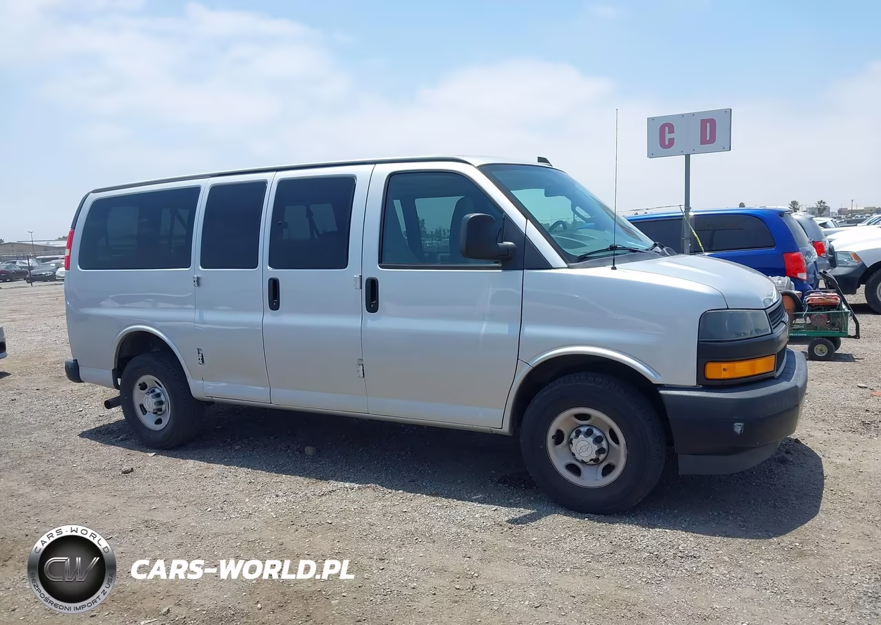 2018 Chevrolet Express 2500 Ls VIN:1GAWGEFG9J1300373 - 16