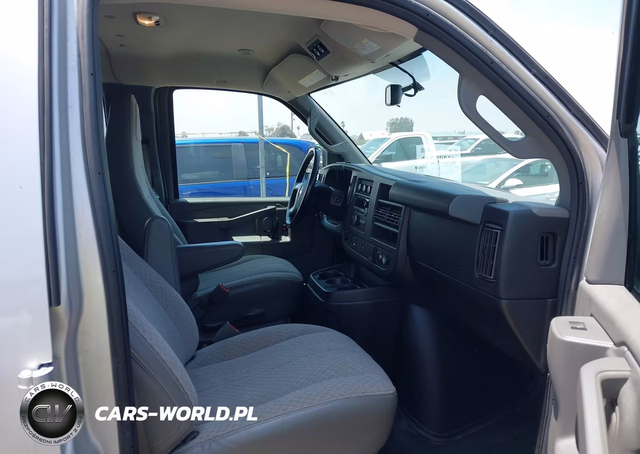 2018 Chevrolet Express 2500 Ls VIN:1GAWGEFG9J1300373 - 5