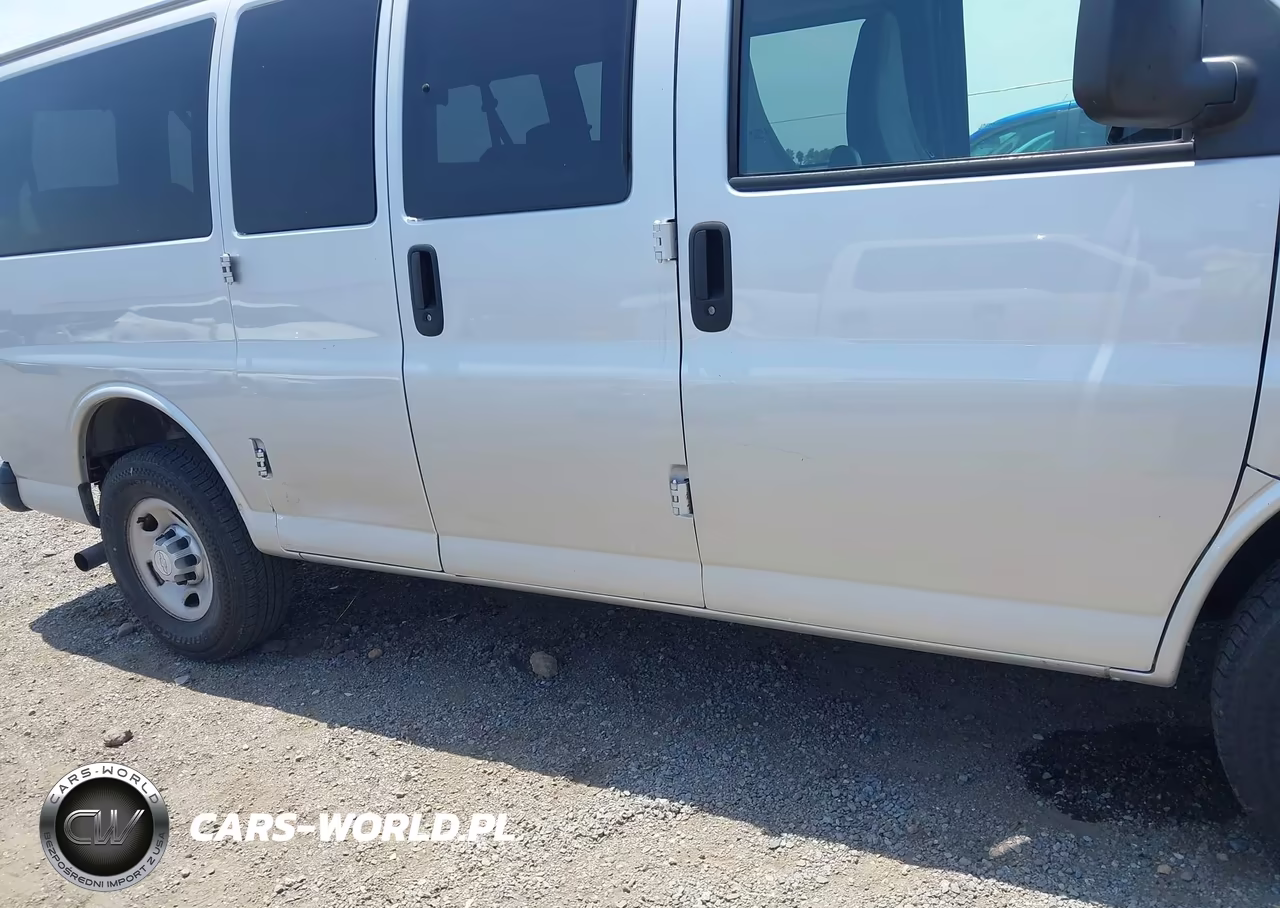 2018 Chevrolet Express 2500 Ls VIN:1GAWGEFG9J1300373 - 6