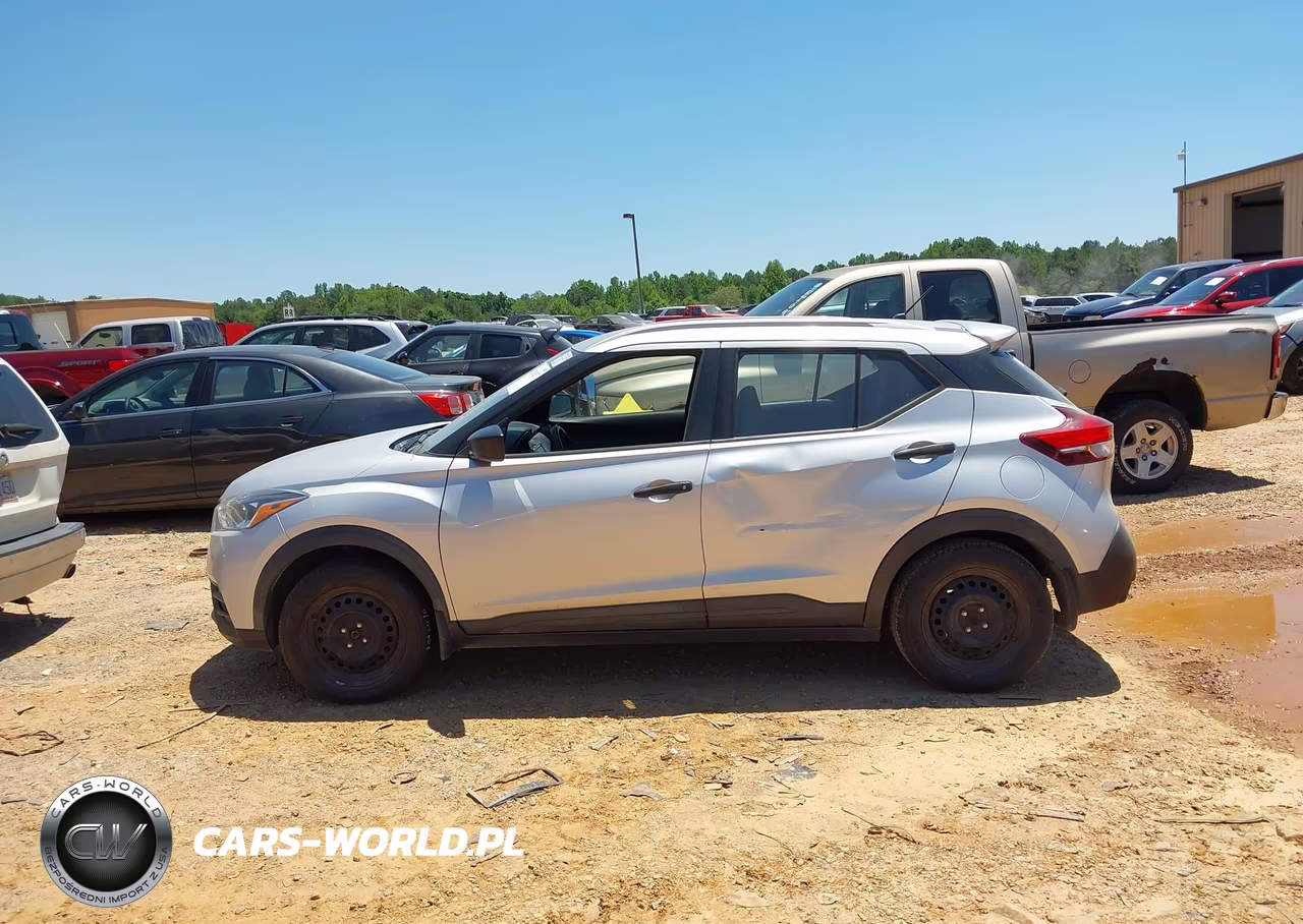 2019 Nissan Kicks S VIN:3N1CP5CU2KL471208 - 14