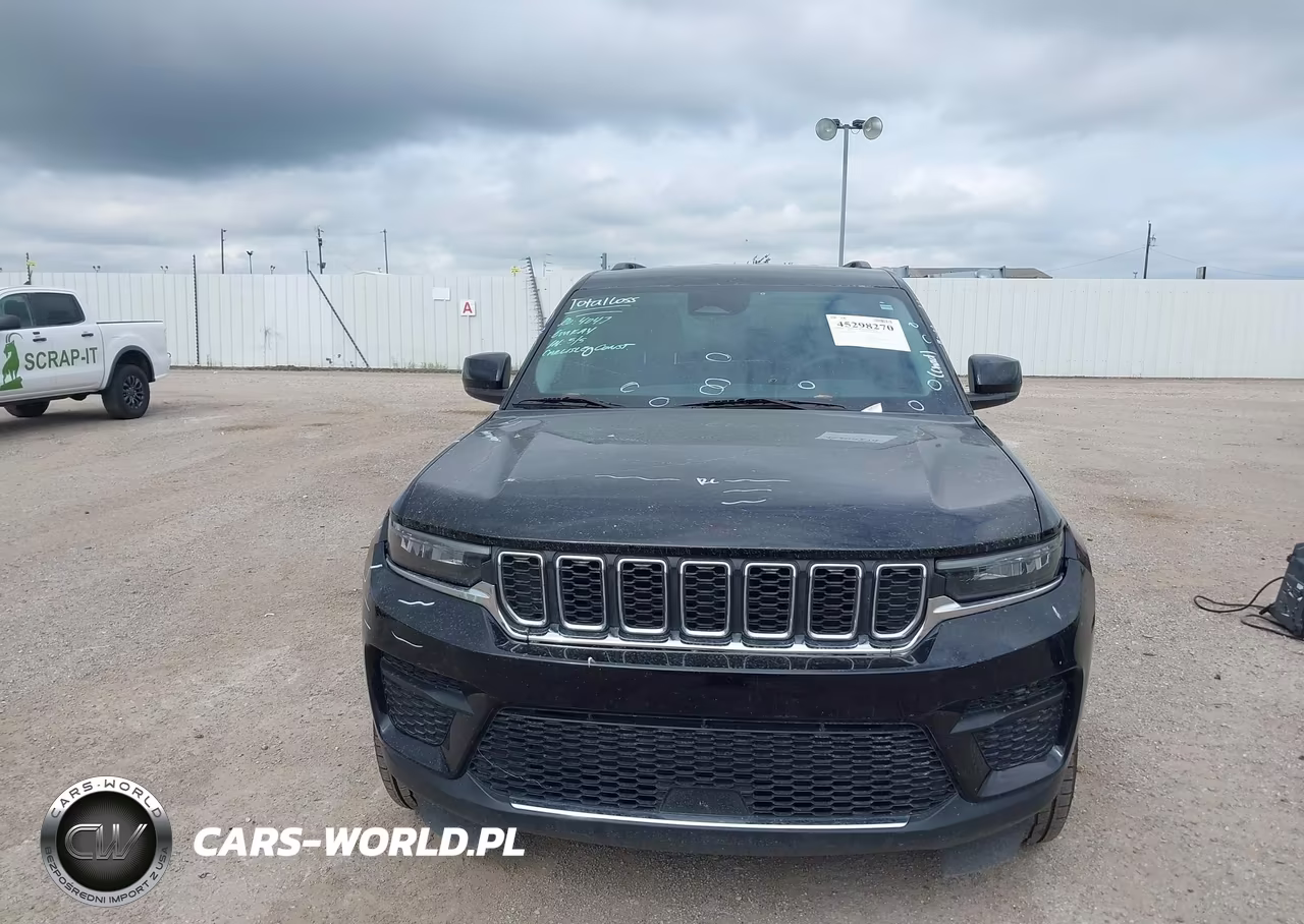 2023 Jeep Grand Cherokee Laredo 4X4 VIN:1C4RJHAG0PC549107 - 13