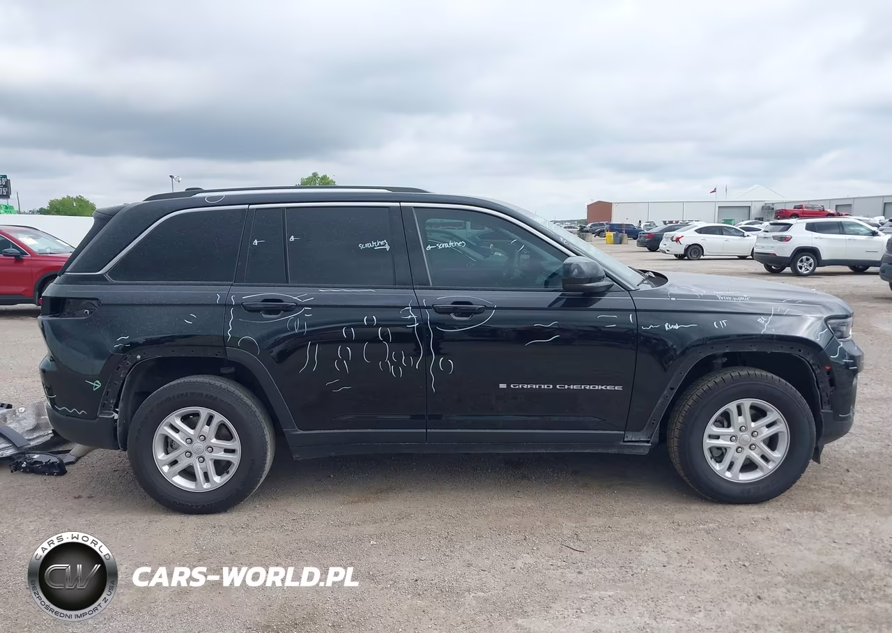 2023 Jeep Grand Cherokee Laredo 4X4 VIN:1C4RJHAG0PC549107 - 14