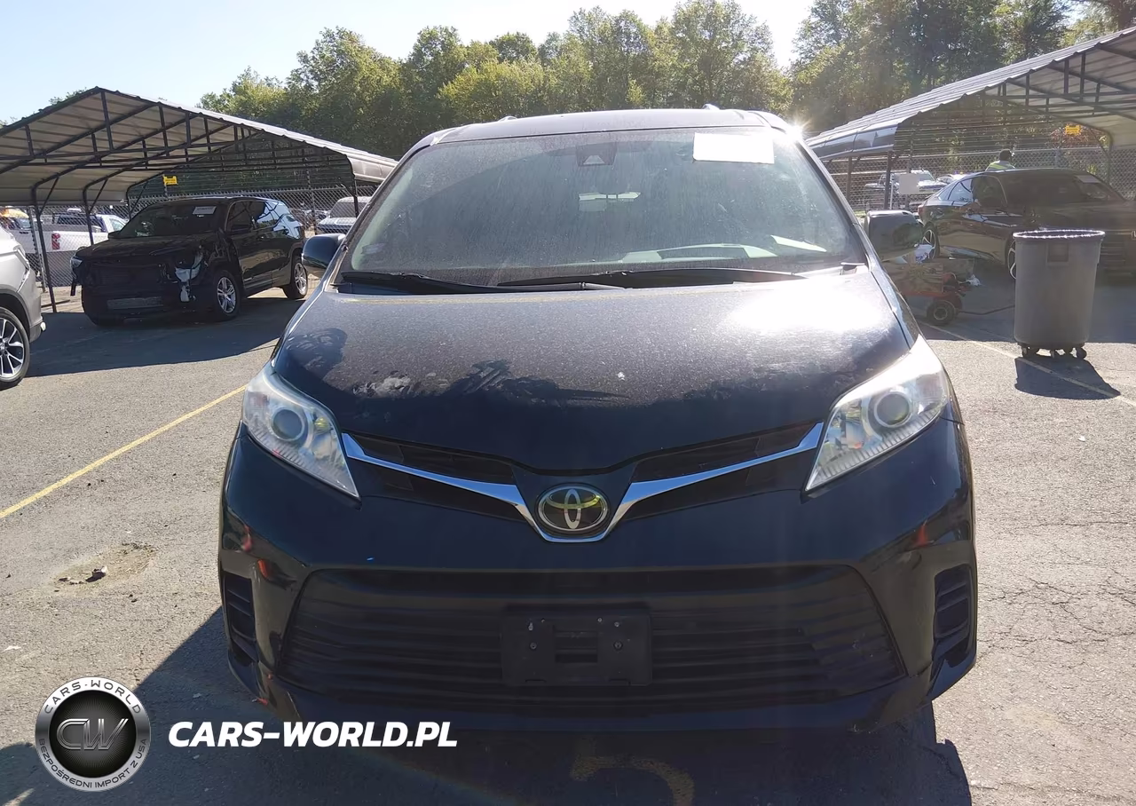 2018 Toyota Sienna Le 8 Passenger VIN:5TDKZ3DC9JS957469 - 12
