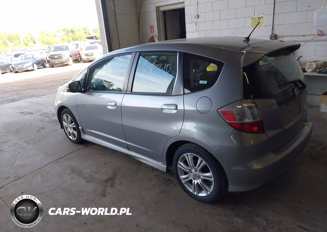 2009 Honda Fit Sport VIN:JHMGE88459S010500 - 3