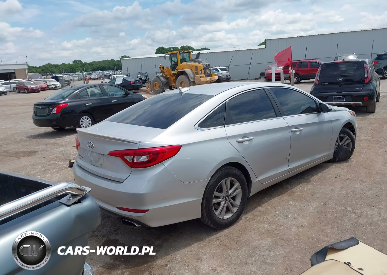2016 Hyundai Sonata Se VIN:5NPE24AF0GH372221 - 4