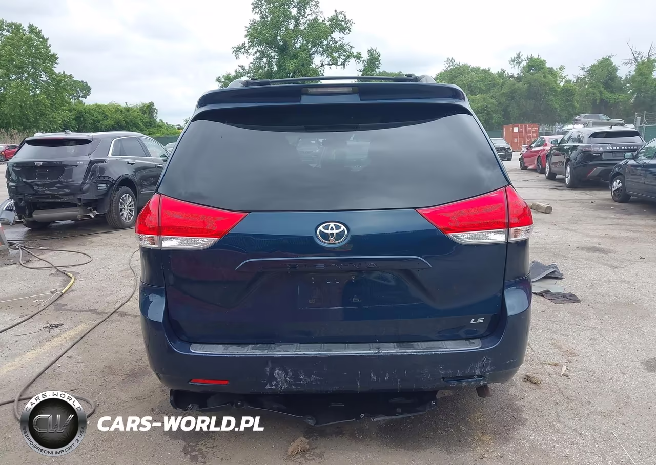 2011 Toyota Sienna Le V6 VIN:5TDKK3DC1BS073791 - 16