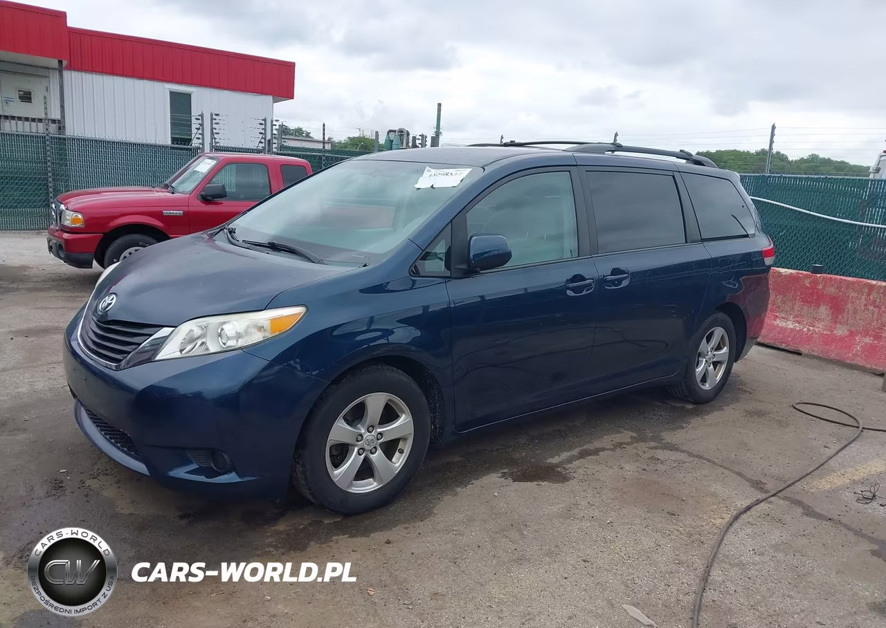 2011 Toyota Sienna Le V6 VIN:5TDKK3DC1BS073791 - 2
