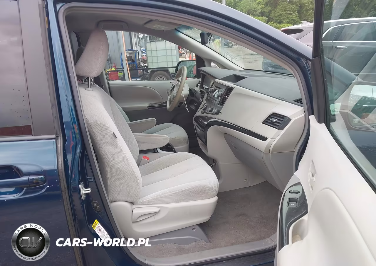 2011 Toyota Sienna Le V6 VIN:5TDKK3DC1BS073791 - 5