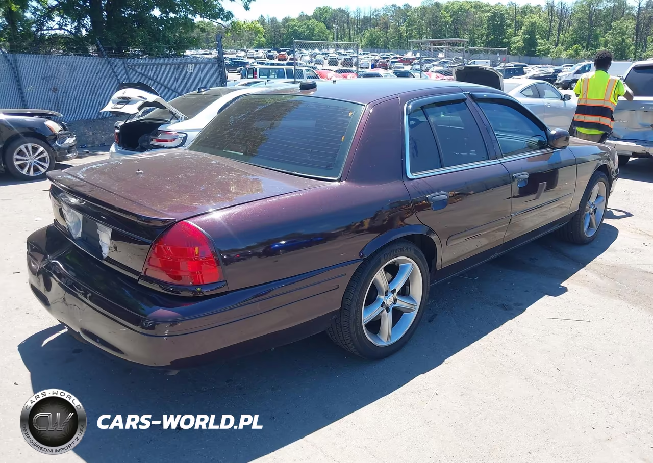 2008 Ford Crown Victoria Police-Police Interceptor VIN:2FAHP71V58X162629 - 4