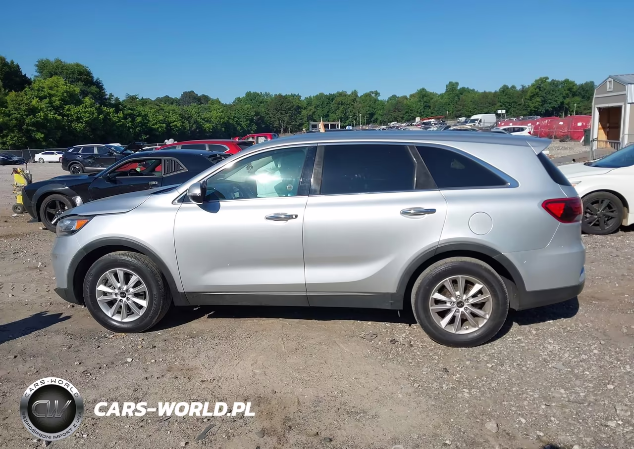 2019 Kia Sorento 2.4L L VIN:5XYPG4A39KG588407 - 14