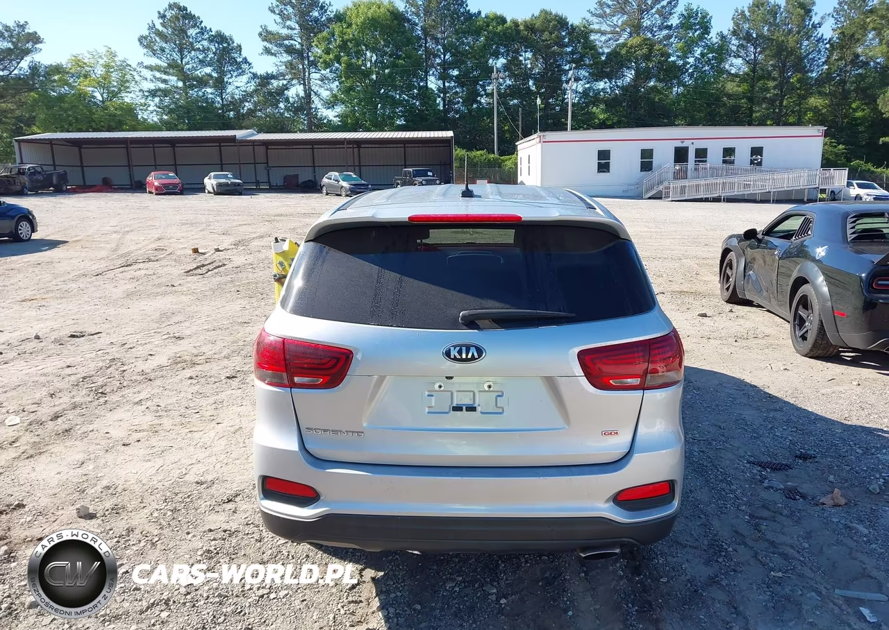 2019 Kia Sorento 2.4L L VIN:5XYPG4A39KG588407 - 16