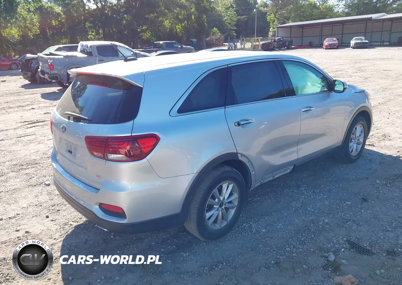 2019 Kia Sorento 2.4L L VIN:5XYPG4A39KG588407 - 4