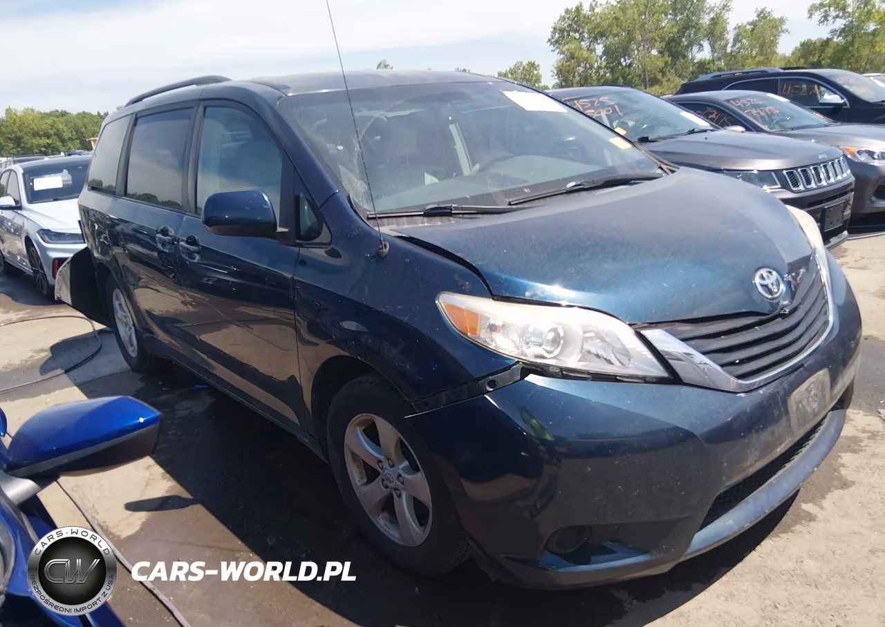 2012 Toyota Sienna Le V6 8 Passenger – zdjęcie 1 z 16