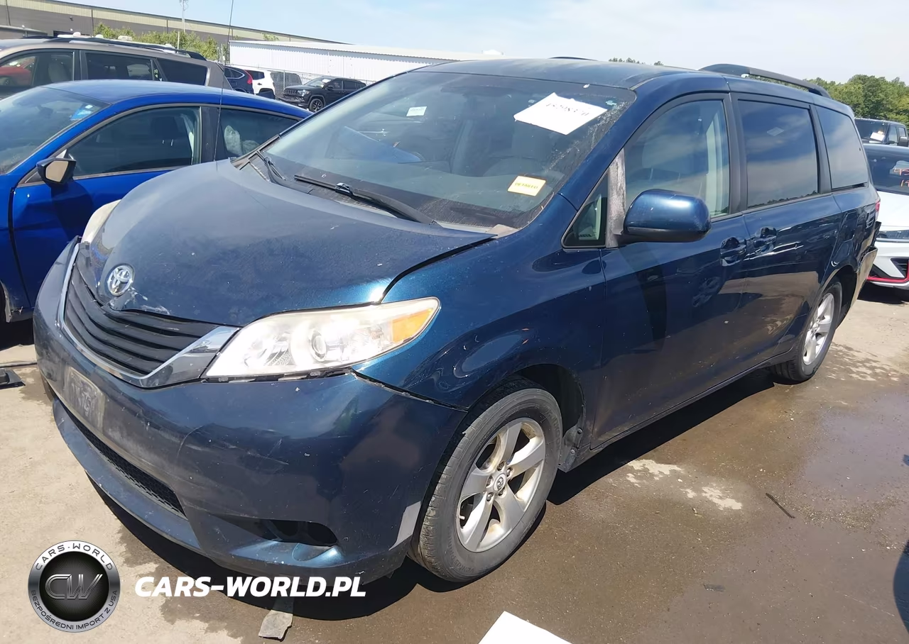 2012 Toyota Sienna Le V6 8 Passenger VIN:5TDKK3DC7CS233755 - 2