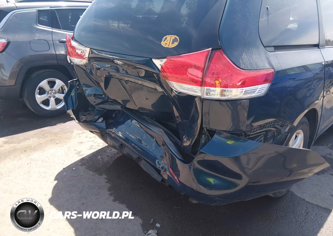 2012 Toyota Sienna Le V6 8 Passenger VIN:5TDKK3DC7CS233755 - 6