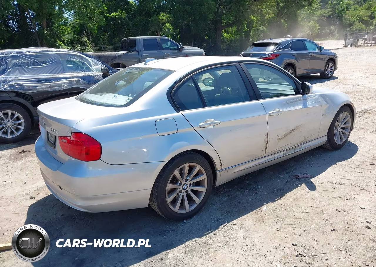 2011 BMW 328I VIN:WBAPH7G55BNN04497 - 4