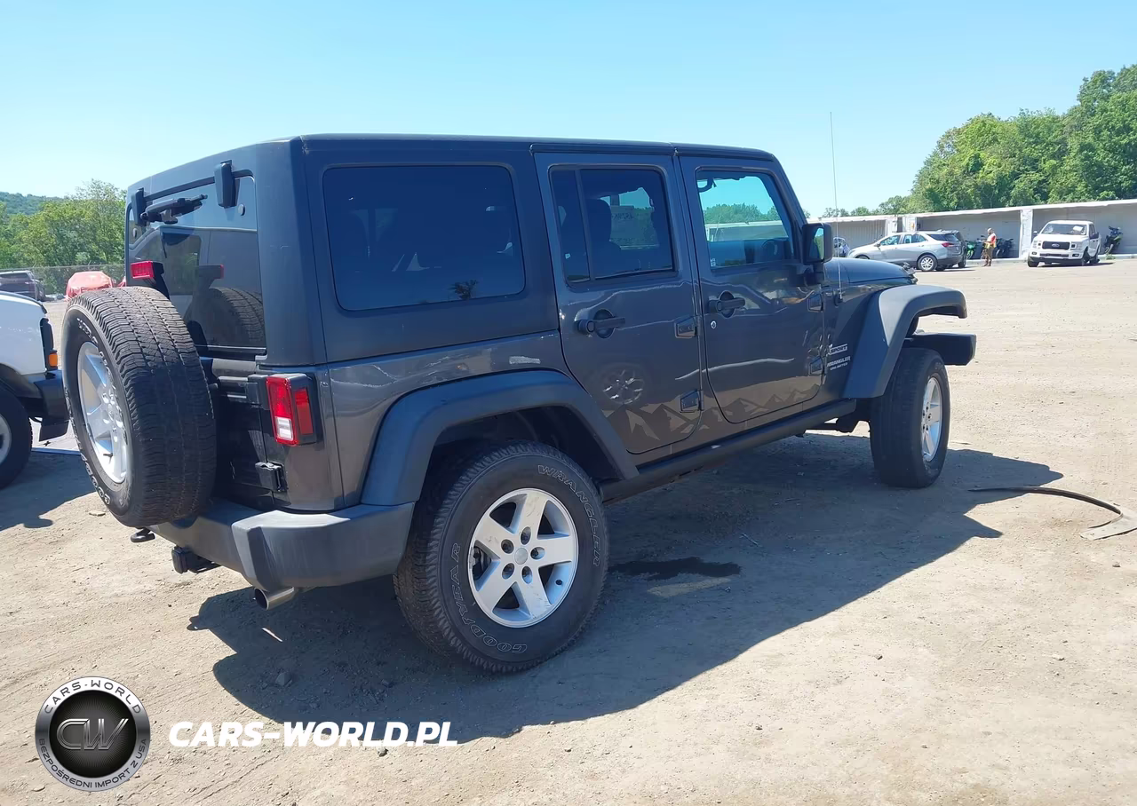 2016 Jeep Wrangler Unlimited Sport VIN:1C4BJWDG8GL343969 - 4