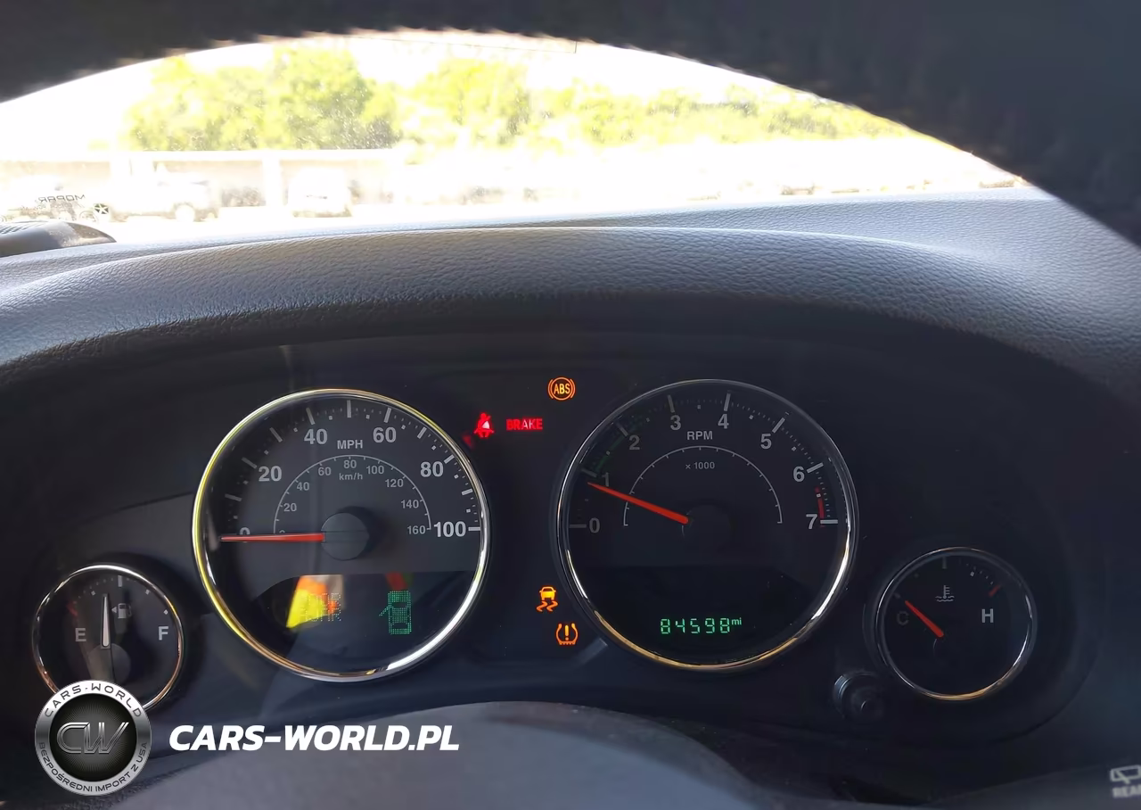 2016 Jeep Wrangler Unlimited Sport VIN:1C4BJWDG8GL343969 - 7