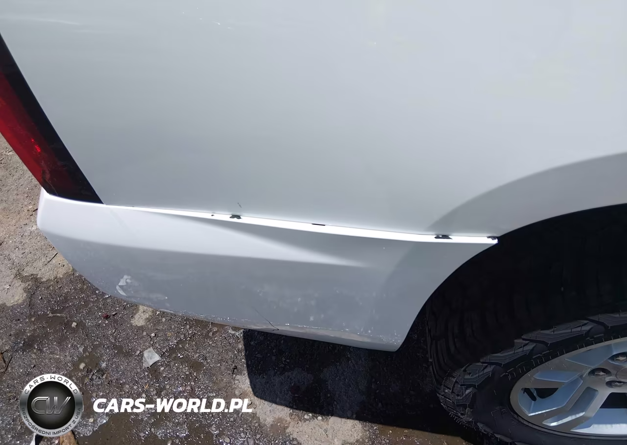 2015 Chevrolet Tahoe Ls VIN:1GNSKAEC6FR672412 - 14
