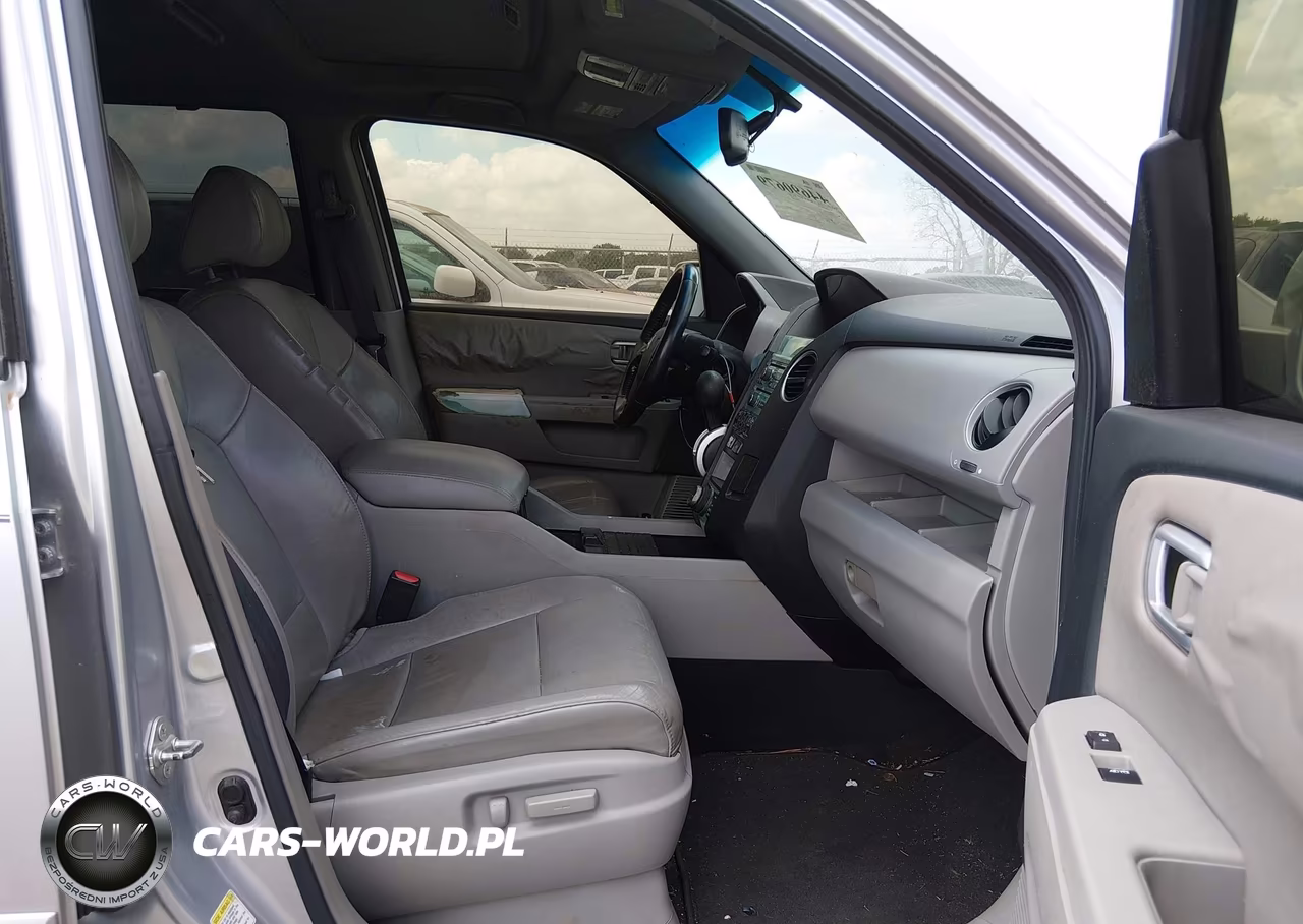 2010 Honda Pilot Touring VIN:5FNYF3H92AB014782 - 5