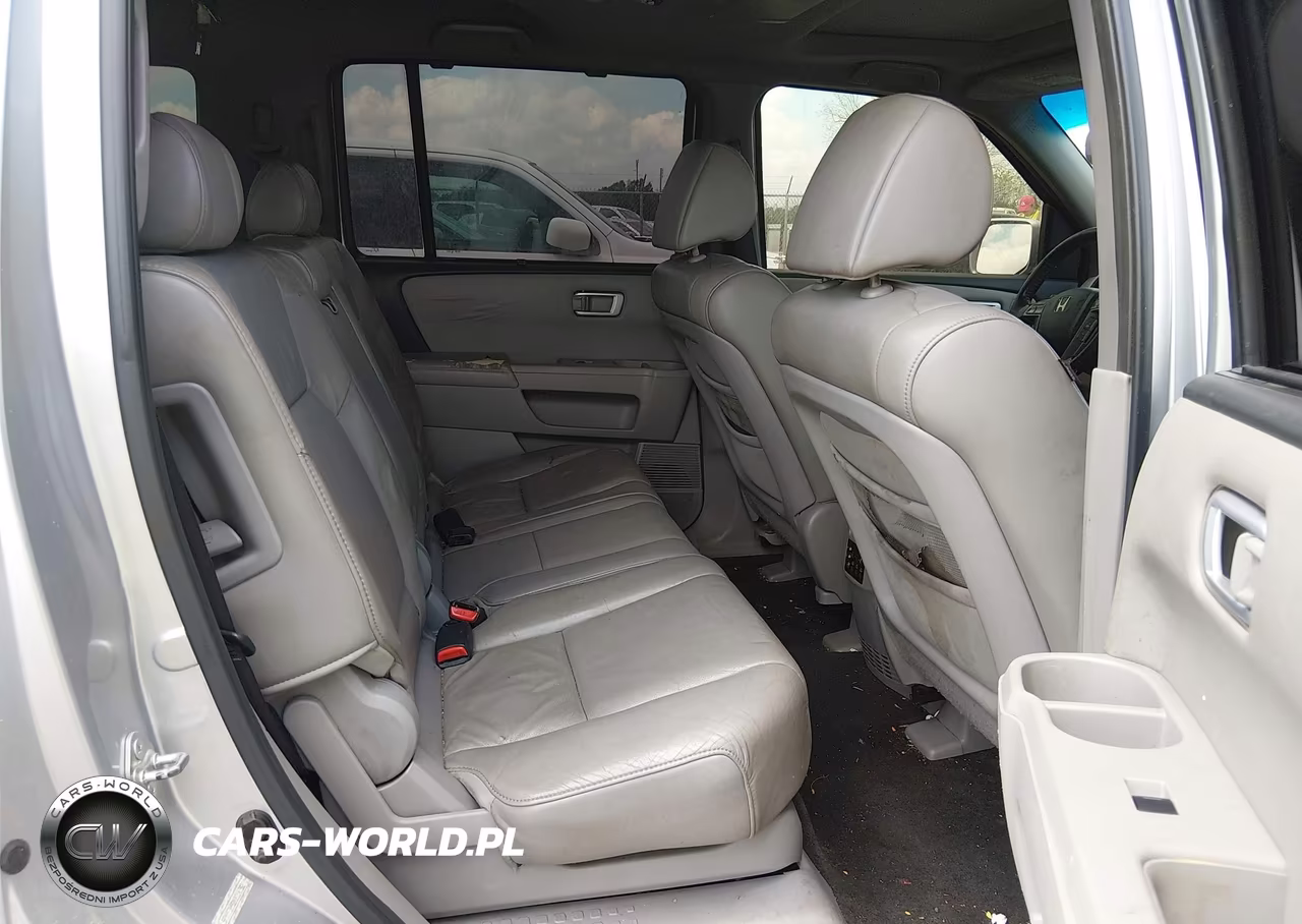 2010 Honda Pilot Touring VIN:5FNYF3H92AB014782 - 8