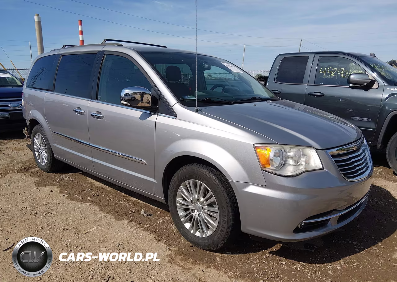 2015 Chrysler Town & Country Touring-L