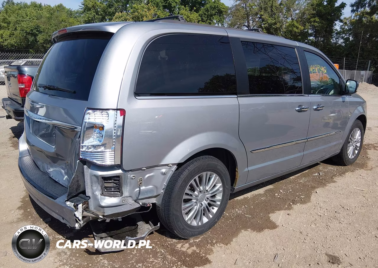 2015 Chrysler Town & Country Touring-L VIN:2C4RC1CGXFR522520 - 6