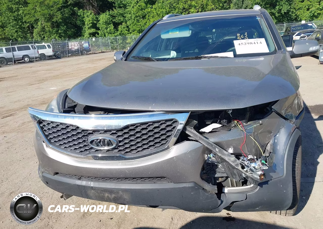 2011 Kia Sorento Lx VIN:5XYKTCA1XBG069719 - 12