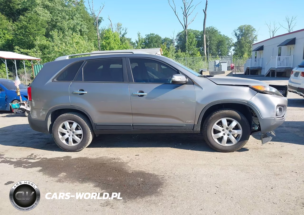 2011 Kia Sorento Lx VIN:5XYKTCA1XBG069719 - 13